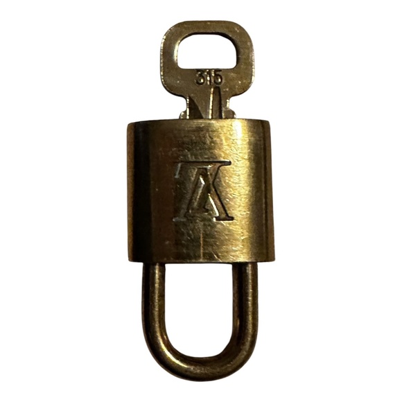 Louis Vuitton Accessories - Louis Vuitton Lock and Key #315 🔐